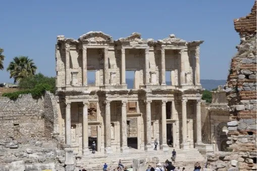 Library façade rising above the archaeological site — Ephesus, Türkiye — Library of Celsus
