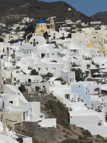Oia's whitewashed cliffside buildings — Santorini — Oia