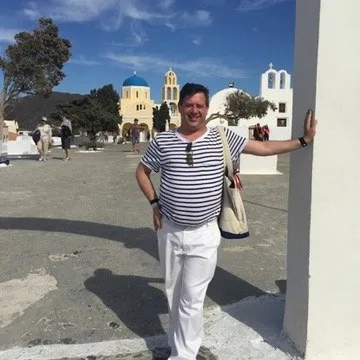 Scott in Oia — Santorini — Oia