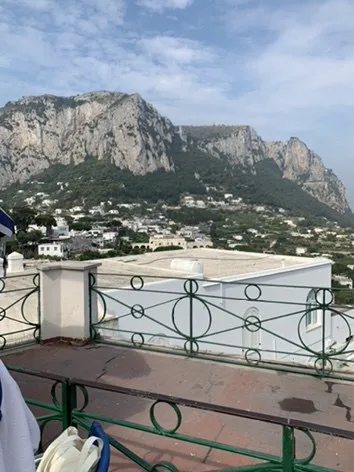 Island panorama from above — Capri, Italy