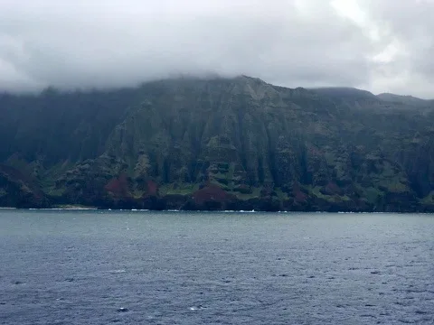 Hawaii's emerald shoreline — Hawaii
