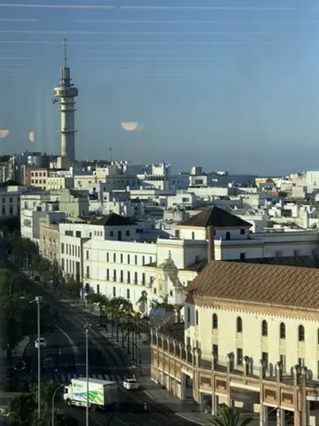 Cádiz skyline and Torre Tavira — Cádiz