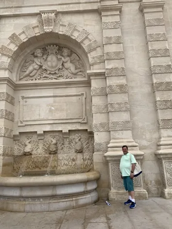 Scott at the cathedral fountain — Marseille