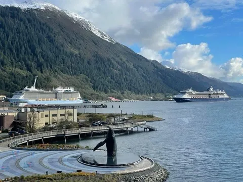 Alaska — aurora and Inside Passage — an unforgettable perspective