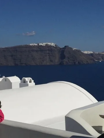 Oia — Santorini dreams — the landmark in its setting