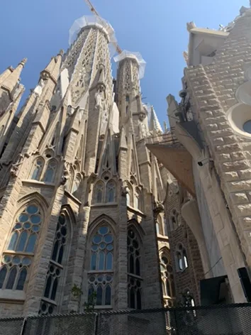 Sagrada Família — Barcelona — the landmark in its setting